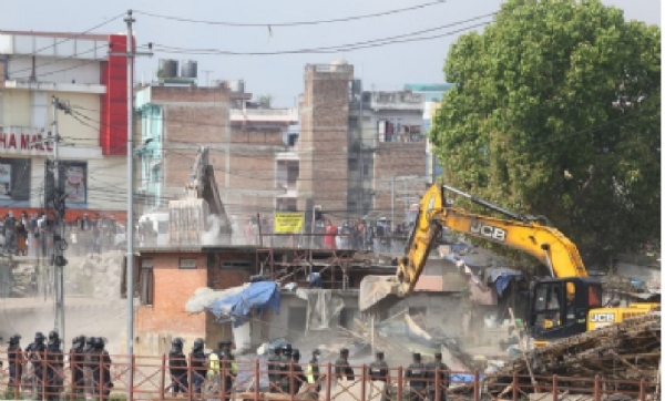 काठमाडौंमा बुलडोजर अभियान