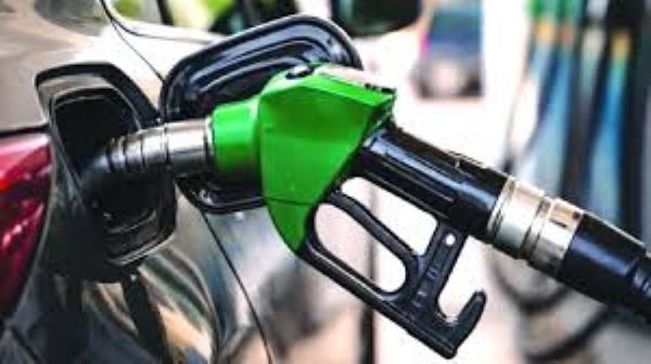 Government hikes petrol and diesel prices by ₹3-3 per liter late at night Government hikes petrol and diesel prices by ₹3-3 per liter late at night