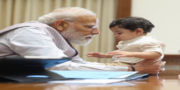 प्रधानमन्त्रीसँग देखिएका बालबालिकाहरू केन्द्रिय मन्त्री राम मोहन नायडूका छोराछोरी निक्लिए