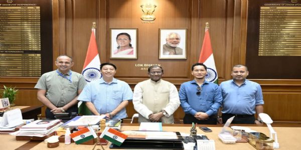 सिकुन प्रतिनिधिमण्डलद्वारा असमका राज्यपालसँग शिष्टाचार भेट