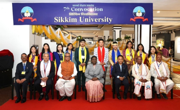 सिक्किम विश्वविद्यालयको दीक्षान्त समारोहमा राष्ट्रपति द्रौपदी मुर्मू