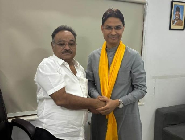 सांसद राजु विष्टद्वारा भारतीय जनता पार्टीका पश्चिम बंगाल राज्य अध्यक्ष समिक भट्टाचार्यसँग भेटवार्ता