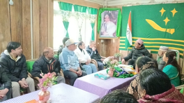 गोरामुमो केन्द्रीय कार्यालयमा अध्यक्ष मन घिसिङसँग भेटघाटको क्रम जारी