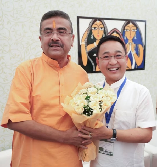 मुख्यमन्त्री प्रेमसिंह तामाङ र शुभेन्दु अधिकारी।