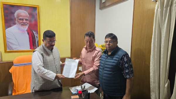गोजमुमो अध्यक्ष बिमल गुरुङले मुख्यमन्त्री शुभेन्दु अधिकारीसँग भेट गरे