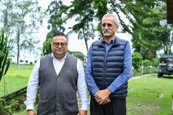 अनिता थापा र इन्टरलोक्योटर अनिता थापा र इन्टरलोक्योटर