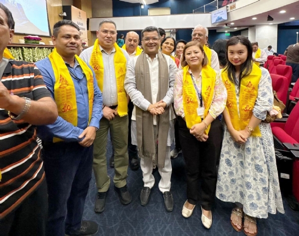 कैलाश मानसरोवर यात्रा गर्ने 46 जनाको पहिलो समूह दिल्लीबाट प्रस्थान कैलाश मानसरोवर यात्रा गर्ने 46 जनाको पहिलो समूह दिल्लीबाट प्रस्थान