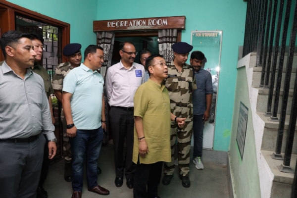मुख्यमन्त्रीले बागडोग्रा विमानस्थल नजिक अवस्थित सिक्किम गेस्ट हाउसको भ्रमण गरे