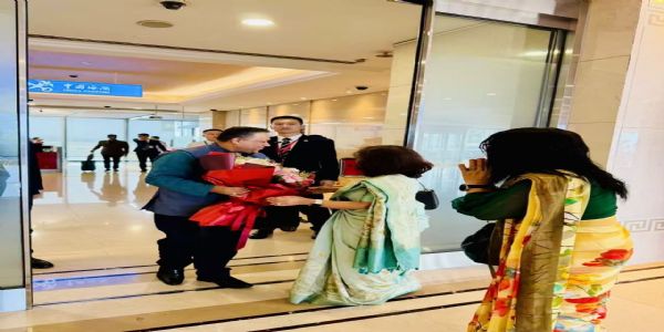 नेपालका विदेशमन्त्री शिशिर खनाल चार दिने चिन भ्रमणमा बीजिङ पुगे