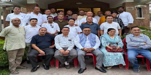 बीजीपीएमका सभासदहरूसँग अनित थापाको बैठक