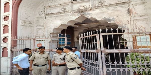 गुजरातको तीन महानगर पालिकाहरूलाई बमले उड़ाउने धम्की, सुरक्षा व्यवस्था कड़ा