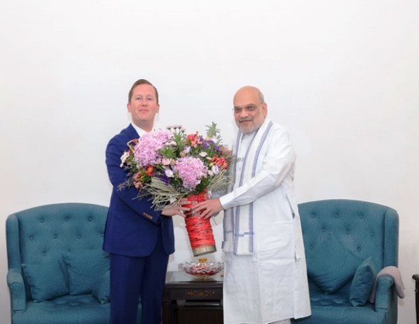 गोर गोर
