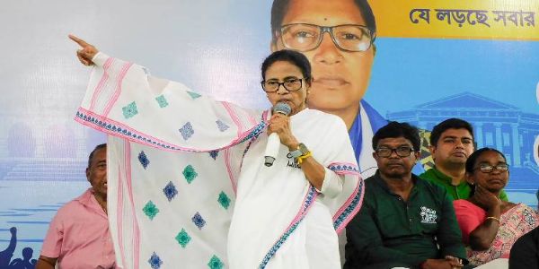 तृणमूलको सरकारमाथि आरोप- ममता ब्यानर्जीको सुरक्षाबाट पुराना कर्मीहरूलाई हटाइयो