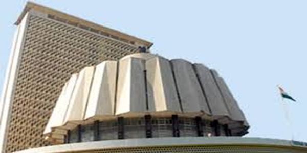 महाराष्ट्रः मराठी नआएपछि शिवसेना यूबीटीले विधानसभा अध्यक्षलाई निलम्बित गरिने माग