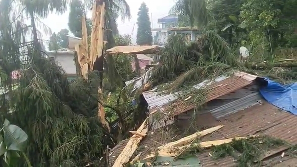 सोनादा क्षेत्रको मुण्डाहट्टा बस्तीमा चट्याङले ठूलो नोक्सानी