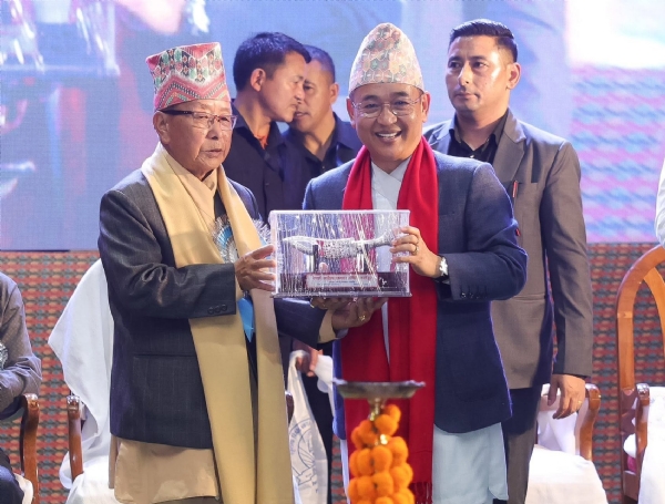 मुख्यमन्त्री कालेबुङमा नेपाली साहित्य अध्ययन समितिको डायमण्ड जुब्ली समारोहमा मुख्यमन्त्री कालेबुङमा नेपाली साहित्य अध्ययन समितिको डायमण्ड जुब्ली समारोहमा