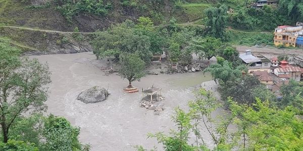 नेपालमा वर्षाको कहर : विश्वकै सबैभन्दा ठूलो शालिग्राम शिला जलमग्न, श्रद्धालुको प्रवेश बन्द
