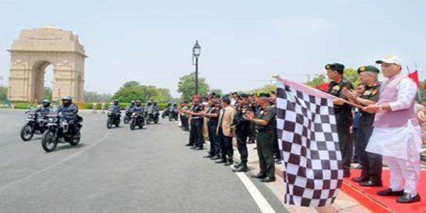 रक्षा मन्त्रीले नेशनल वार मेमोरियलबाट कारगिलको लागि ‘शौर्य विजय यात्रा’ प्रस्थान गरे