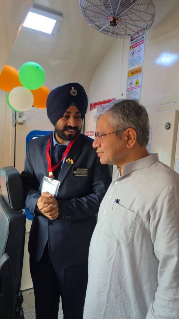 राजेश राजेश