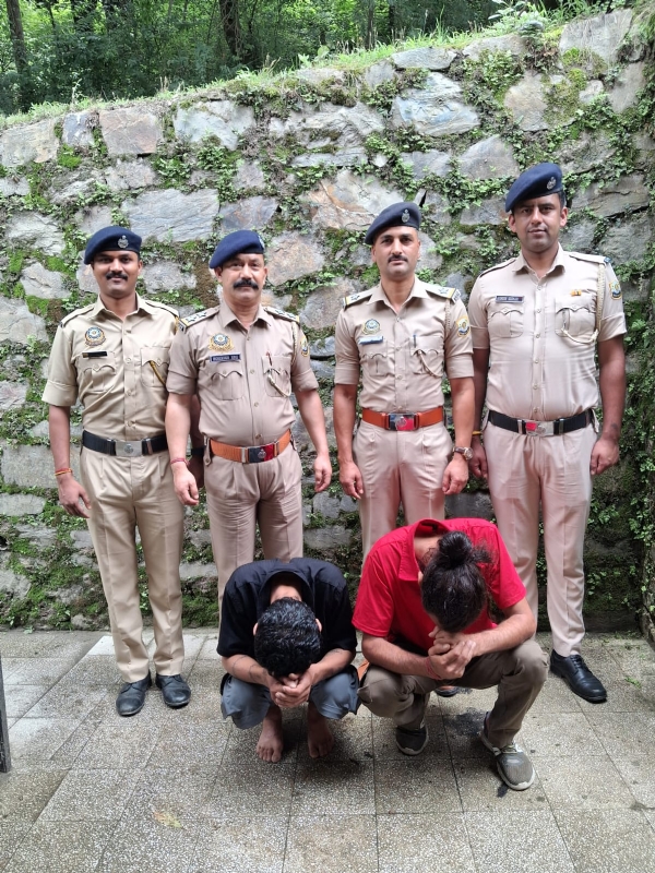 गिरफ्तार चिट्टा तस्कर गिरफ्तार चिट्टा तस्कर