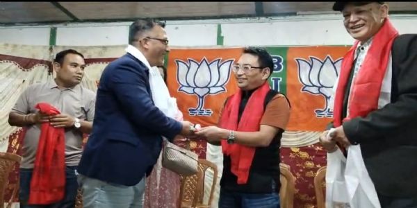 भागोप्रमो महकुमा सभापति र पूर्व सभासदसहित 300 जना भाजपामा सामेल
