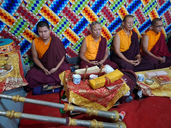 Buddhist lamas Buddhist lamas