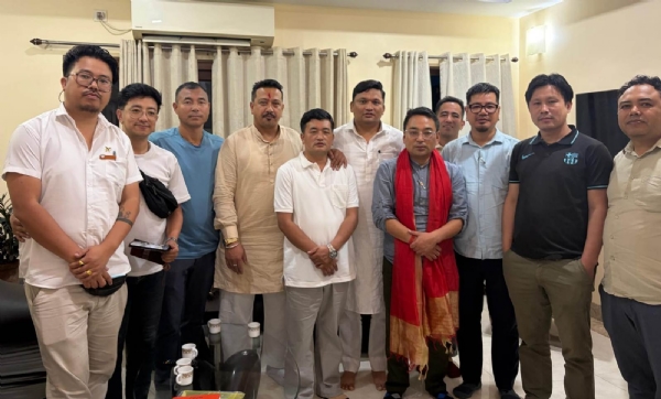 दार्जिलिङका विकासका विविध विषयमा मन्त्री विशाल लामासँग बैठक सम्पन्न दार्जिलिङका विकासका विविध विषयमा मन्त्री विशाल लामासँग बैठक सम्पन्न