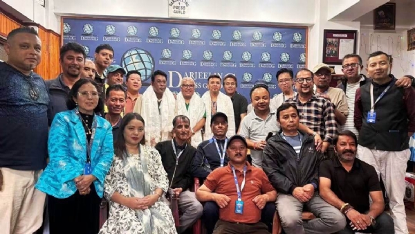 दार्जीलिङ प्रेस गिल्डको वार्षिक साधारण सभा अनि नयाँ पदाधिकारी चयन दार्जीलिङ प्रेस गिल्डको वार्षिक साधारण सभा अनि नयाँ पदाधिकारी चयन