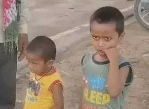 मृतक के बच्चों की फोटो मृतक के बच्चों की फोटो