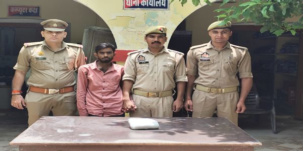झारखण्डमा 6 लाख रुपियाँ मूल्यको अफिम सहित तस्कर पक्राउ