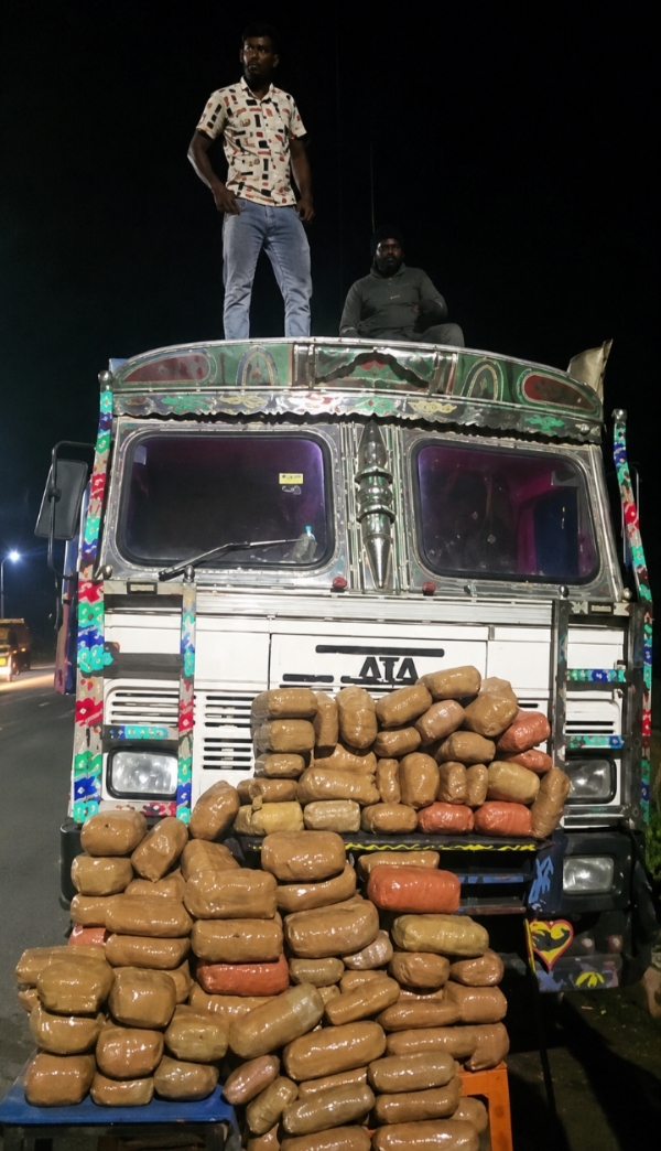 पुरुलिया पुलिस द्वारा जप्त की गई मादक पदार्थ