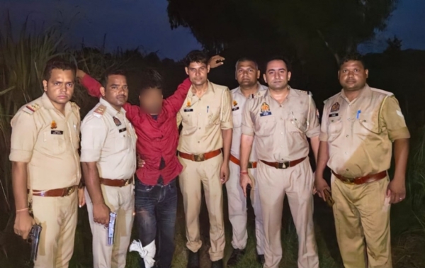 मुठभेड़ के बाद गिरफ्तार 25000 का इनामी मुठभेड़ के बाद गिरफ्तार 25000 का इनामी