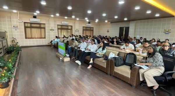 मानव-वन्यजन्तु संघर्षका चुनौतीहरूबारे आयोजित बैठक मानव-वन्यजन्तु संघर्षका चुनौतीहरूबारे आयोजित बैठक