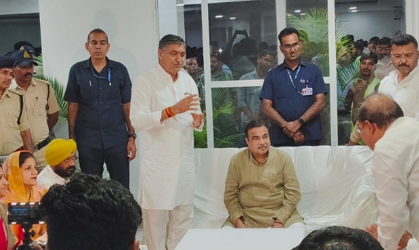 गडकरी गडकरी