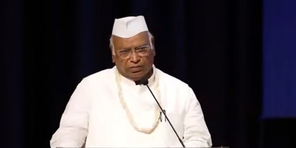केही मानिसहरूले धर्मको नाममा देश विभाजन गरिरहेका छन्ः खडगे