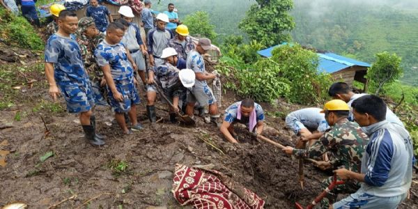 नेपालको जाजरकोटमा पैह्रोमा परी तीन जनाको मृत्यु, चार जना अझै बेपत्ता