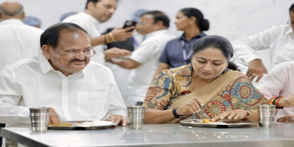 100 वटा अटल क्यान्टिनको वाचा पूरा, एक लाख मानिसले पाँच रुपियाँमा पाउनेछन् पौष्टिक खाना