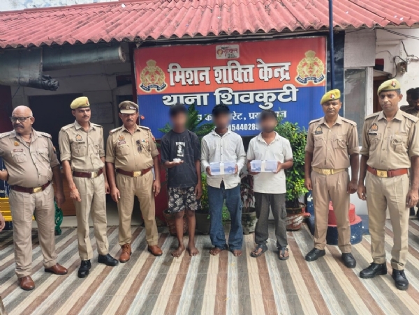 लूटकांड मामले में गिरफ्तार आरोपितों का छाया चित्र