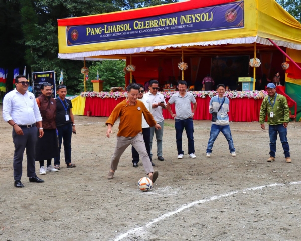 फुटसल प्रतियोगिता शुरु