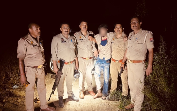 मुठभेड़ में गिरफ्तार किए गए बदमाश