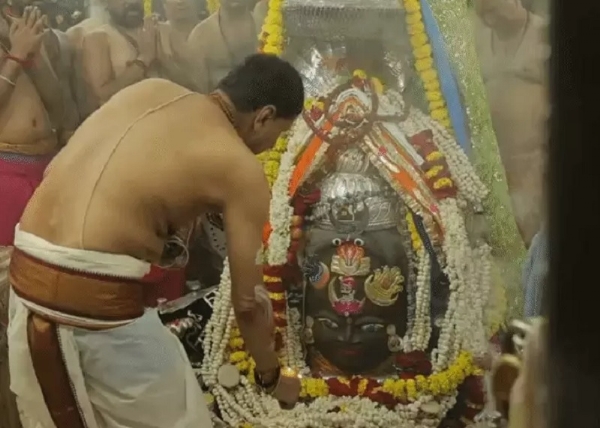 भस्म आरती में बाबा महाकाल का श्रृंगार भस्म आरती में बाबा महाकाल का श्रृंगार