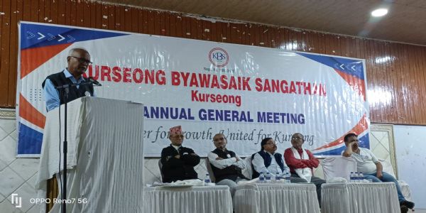 खरसाङ व्यवसाय संगठनको साधारण सभा सम्पन्न : सभापति र सचिवले दिए राजीनामा