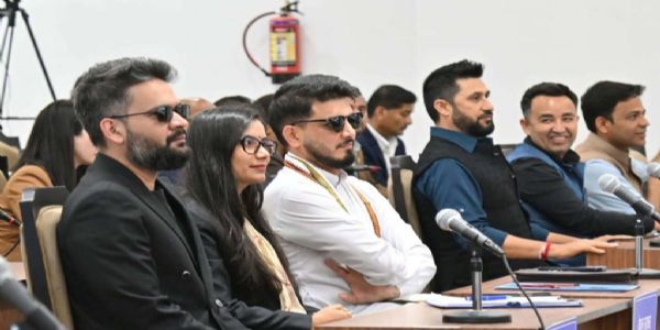 प्रधानमन्त्री बालेन्द्र शाहलाई संसदमा कालो चस्मा लगाउन रोक, स्वास्थ्य परीक्षण प्रतिवेदनसहित अनुमति माग