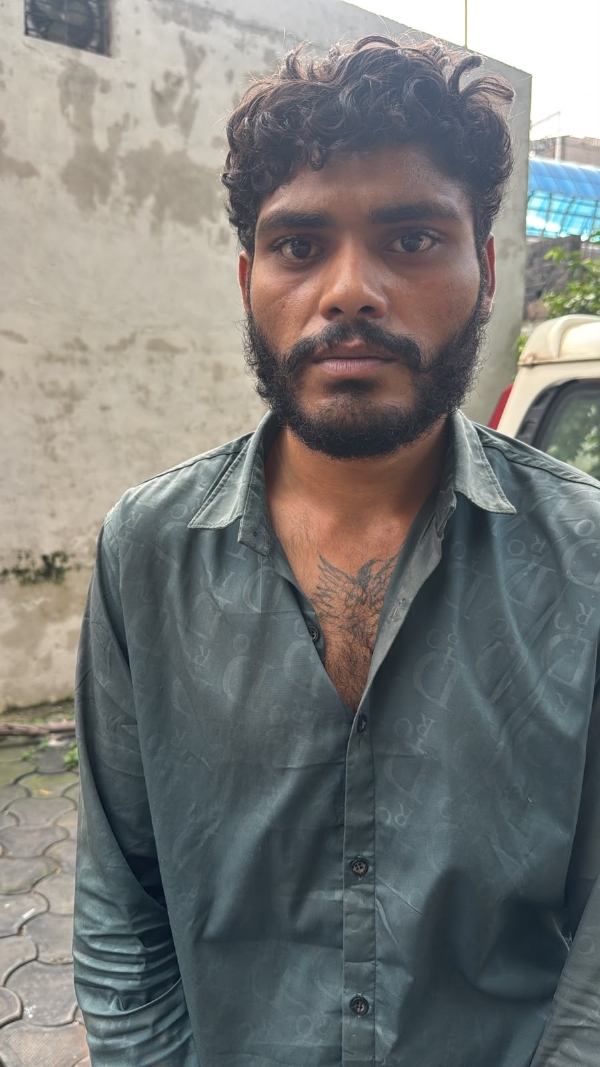 आरोपित गिरफ्तार आरोपित गिरफ्तार