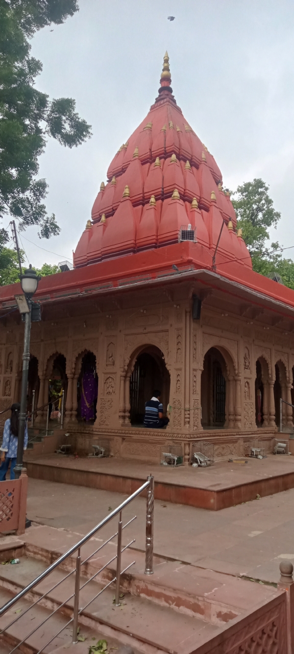 प्रयागराज नागवसुकी मंदिर की फोटो