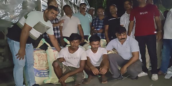 चियापत्तिको आड़मा गाँजा तस्करी गर्ने दुई जना पक्राउ