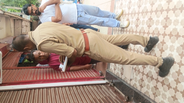मौके पर पहुंची पुलिस