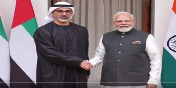 प्रधानमन्त्री मोदीले अबुधाबीका युवराजसँग गरे द्विपक्षीय वार्ता