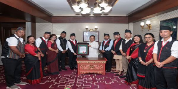 मुख्यमन्त्रीले इन्द्रजात्रा समारोह समितिका सदस्यहरूसॅंग भेट गरे