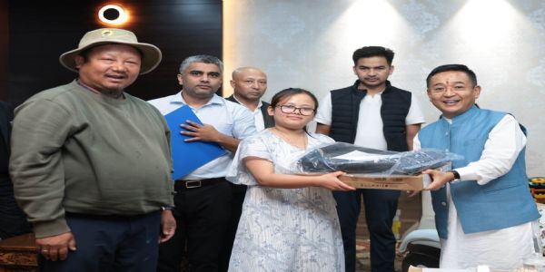 मुख्यमन्त्री तामाङले नीट उत्तीर्ण विद्यार्थीलाई दिए बधाई, शैक्षिक यात्रामा सरकारको सहयोग जारी रहने प्रतिबद्धता